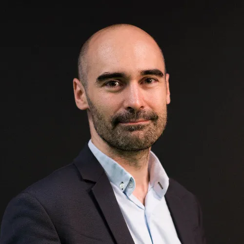 portrait photo du directeur de virtual factory